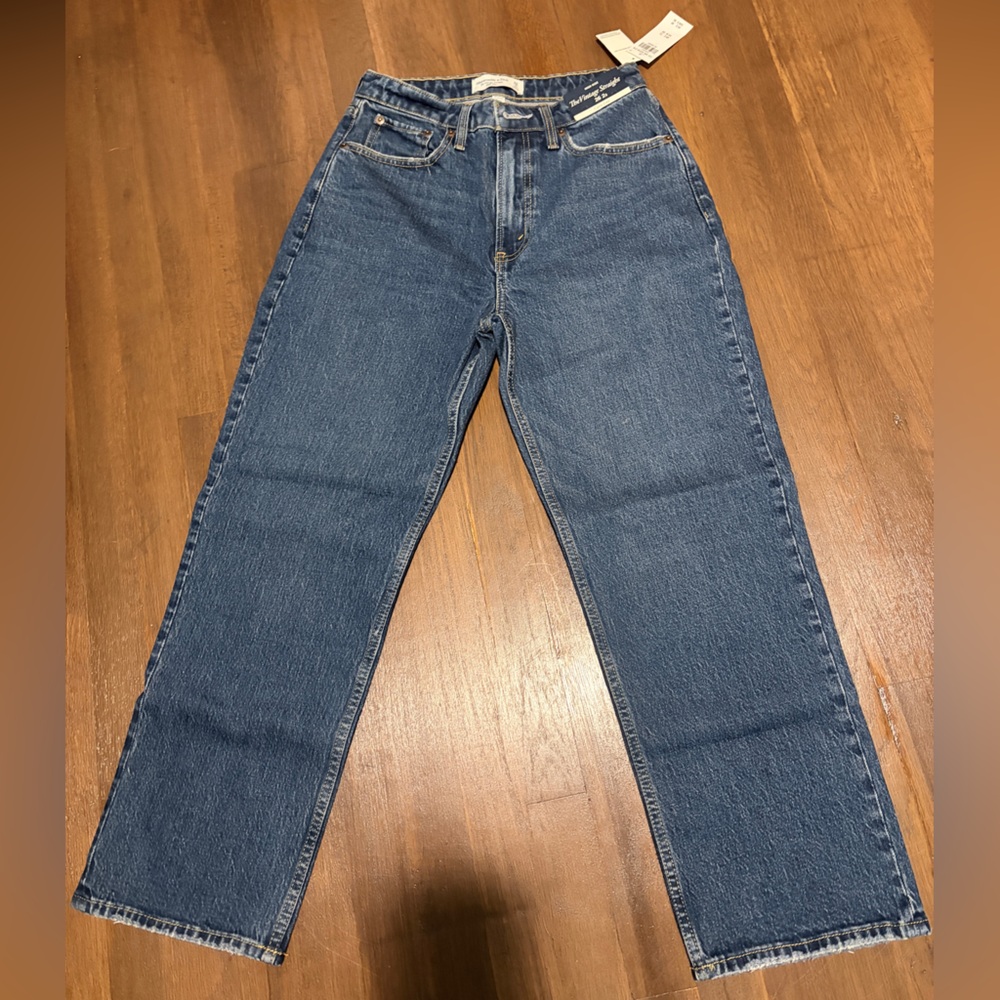NWT Abercrombie & Fitch The Vintage Straight Jeans size 26 short